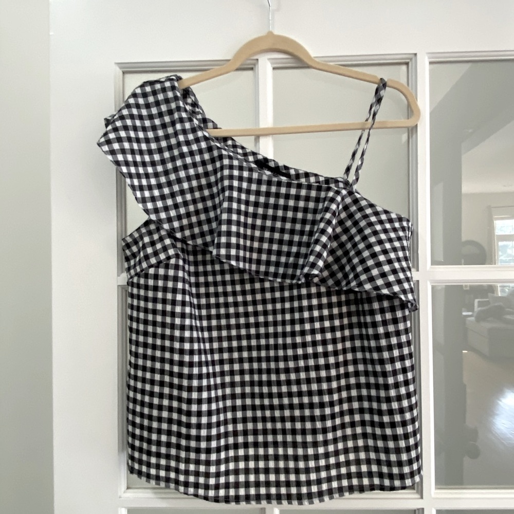 New Look Asymmetric shoulder top